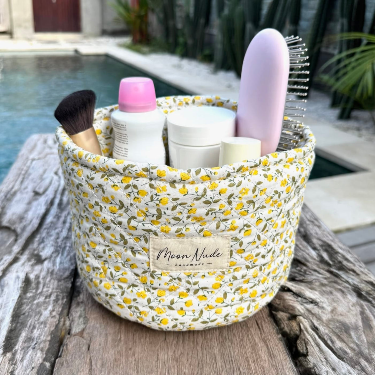 Buttercup Vanity Bucket